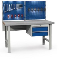 Stanowisko montażowe Table 500 C6, 1530x800mm, z panelem narzędziowym i szufladami.